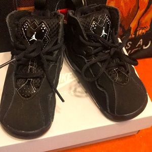 Air Jordan’s toddler size 6
